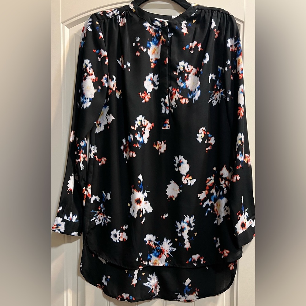 Versona blouse. Small.